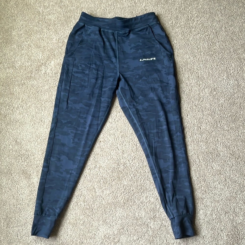 Alphalete Men’s Premium Camo Athletic Joggers